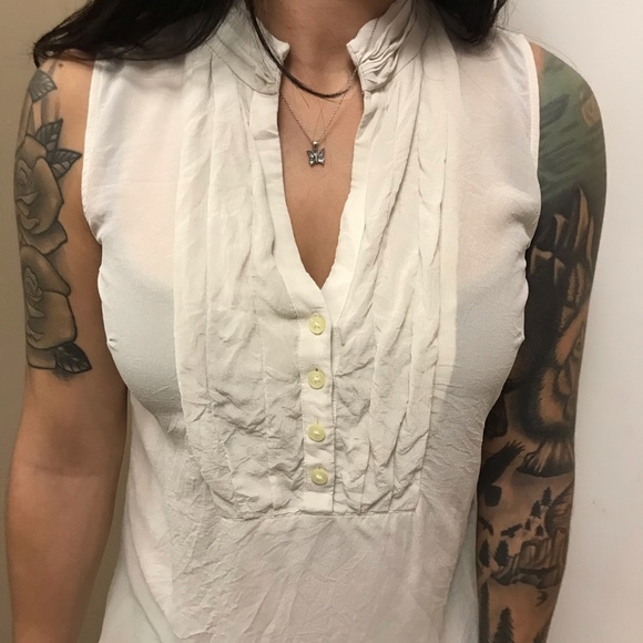 Banana Republic Tops - Banana Republic Silk Bib Sleeveless Blouse Size 8